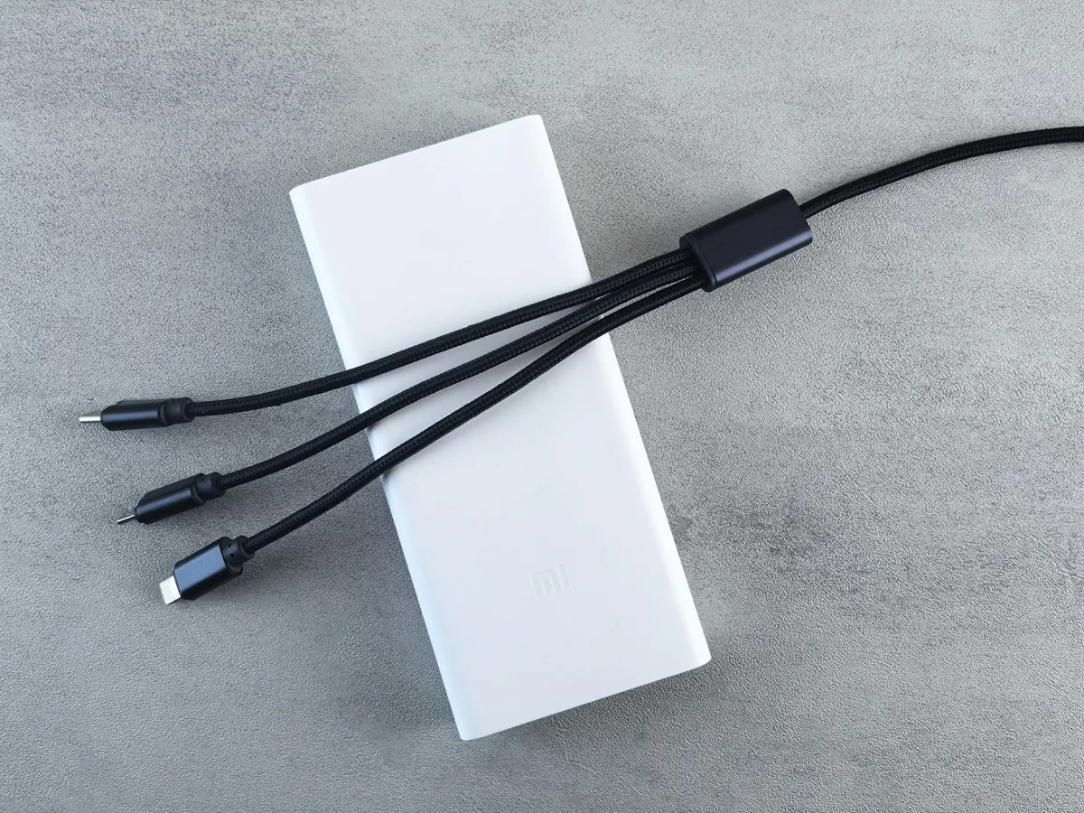 USB charging cable and power bank